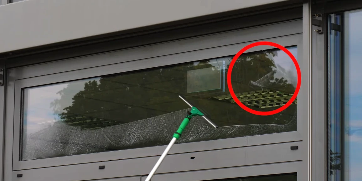 Professional squeegee window washing in Naples FL